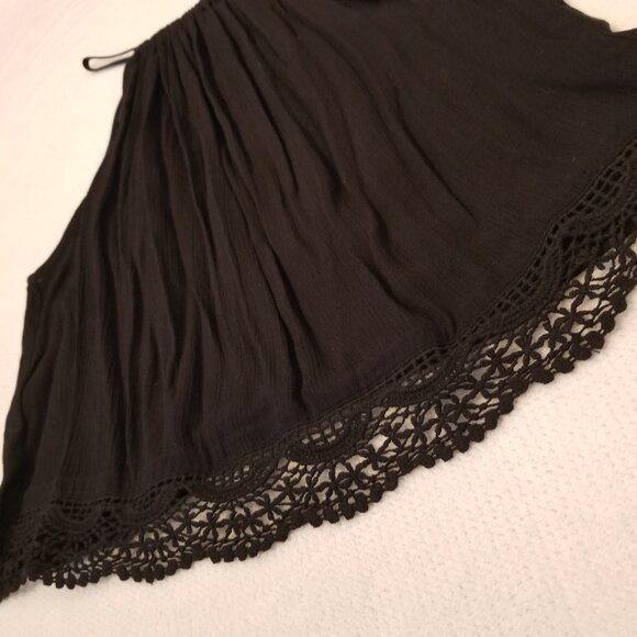 H&M Flared Crinkle Tank Top with Lace Crocheted-Like Trimmed Hem Flared top US 6 - Picture 3 of 7